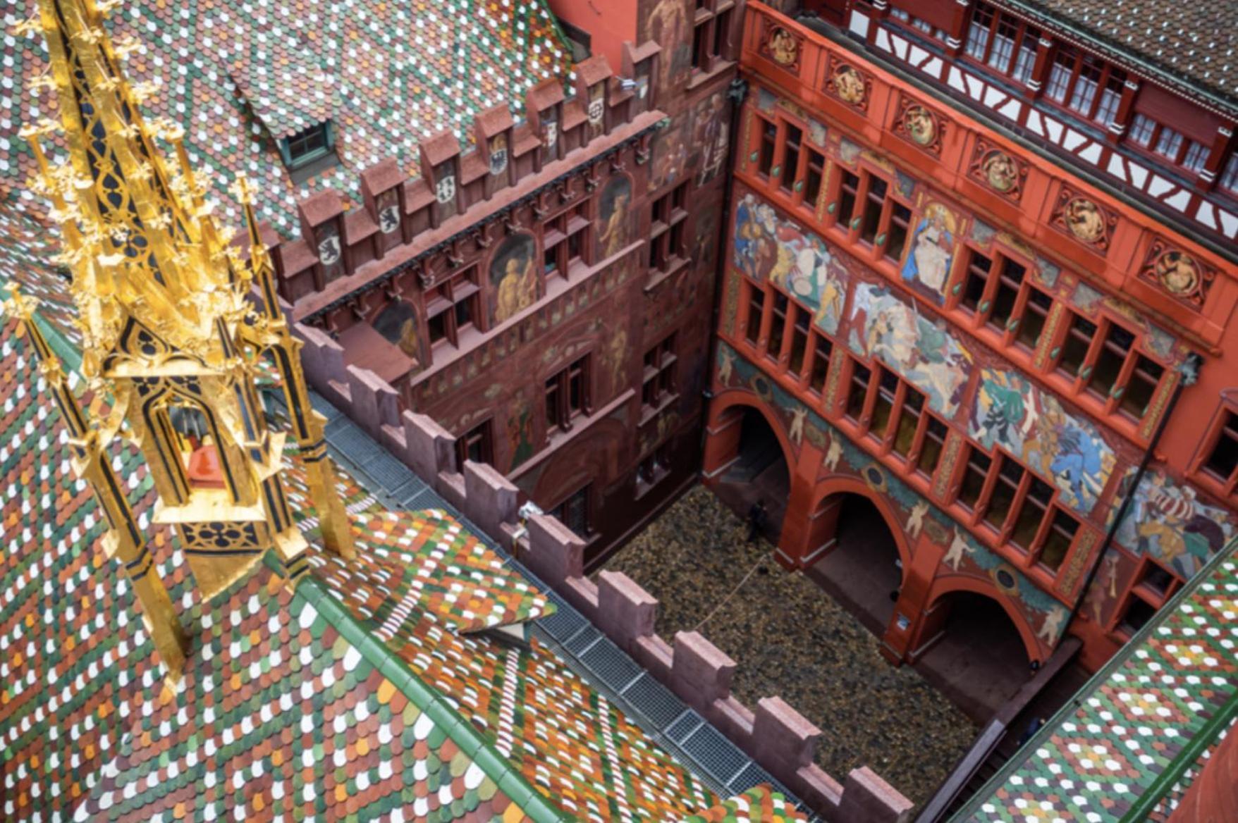 City Center Rooftop Balcony-Studio At Town Hall Basel Bagian luar foto