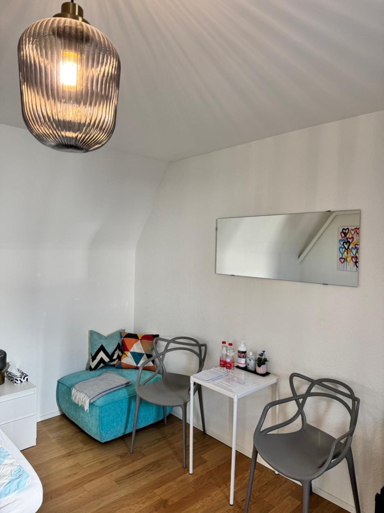 City Center Rooftop Balcony-Studio At Town Hall Basel Bagian luar foto
